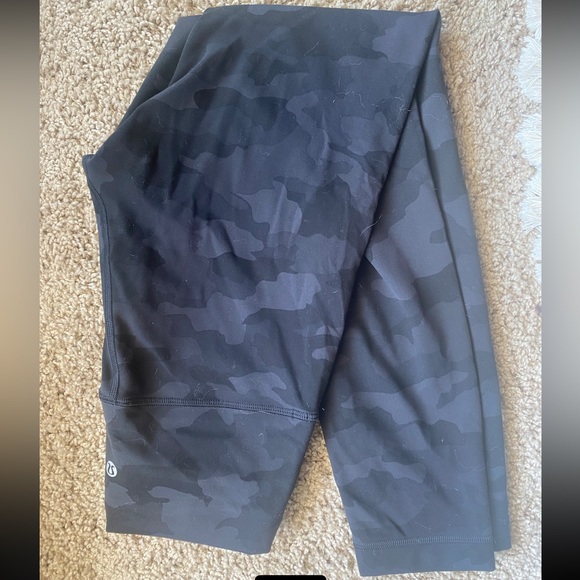 Lululemon Wunder Under High Rise tight *worn only a few times .. like new!* - Picture 2 of 8
